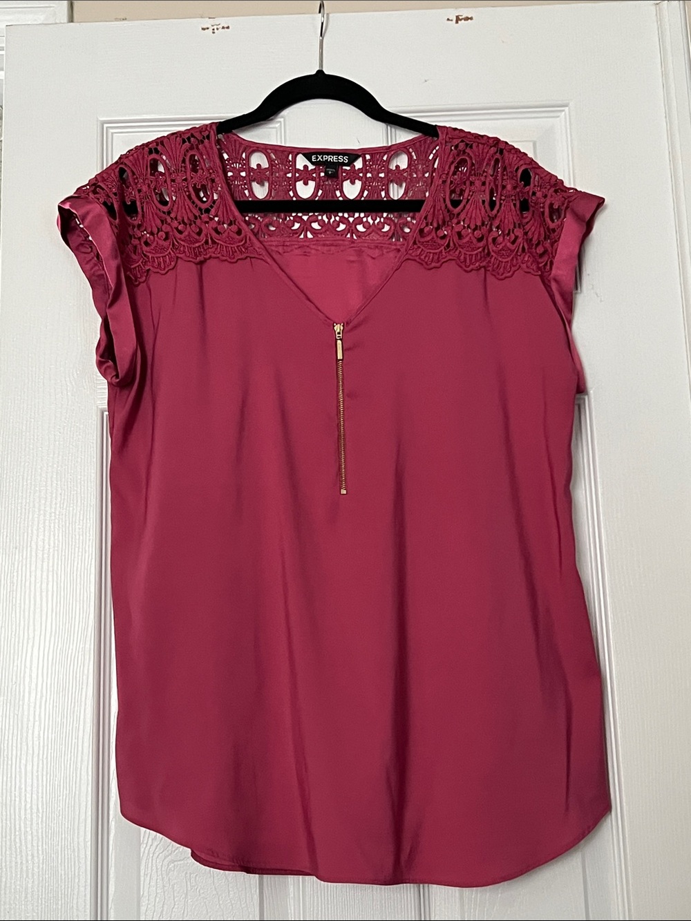 Express Crochet Yoke Short Sleeve Zip Front Top in Raspberry